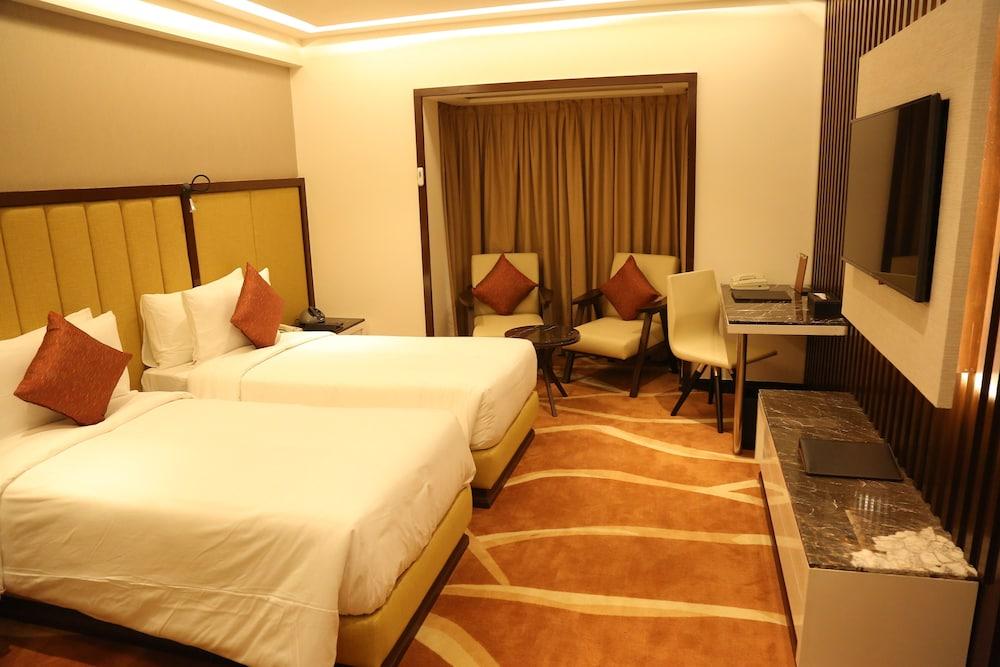 Radisson Lucknow City Center Exterior foto